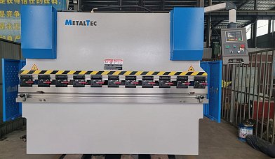 Фото 30 - MetalTec HBM 63/2500 (Е22, инвертор заднего упора) листогибочный гидравлический пресс.
