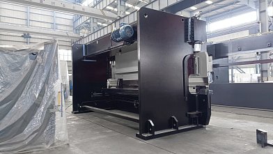 Фото 36 - MetalTec HBC 600/6000 листогибочные гидравлические прессы с ЧПУ большого тоннажа.
